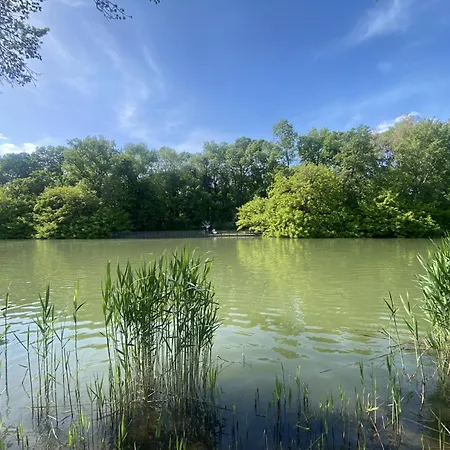 بيت للعطل Es Bagoly Kalandhaz